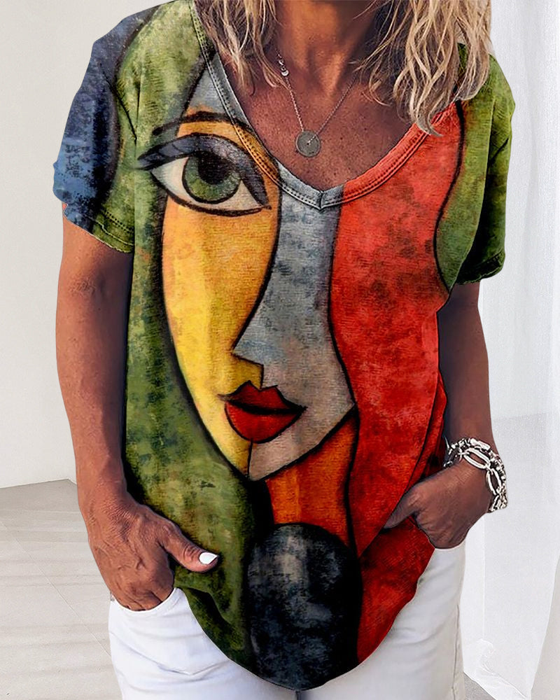 Kortärmad T-shirt med abstrakt ansiktstryck