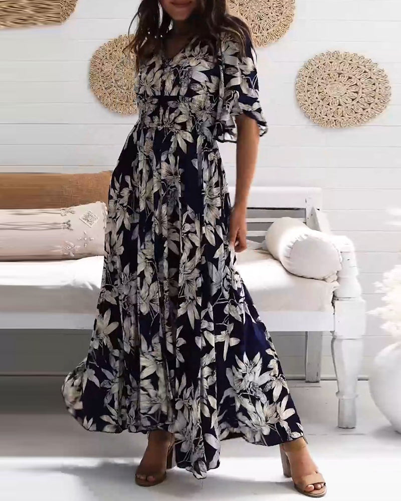 Klänning med elegans och blommor