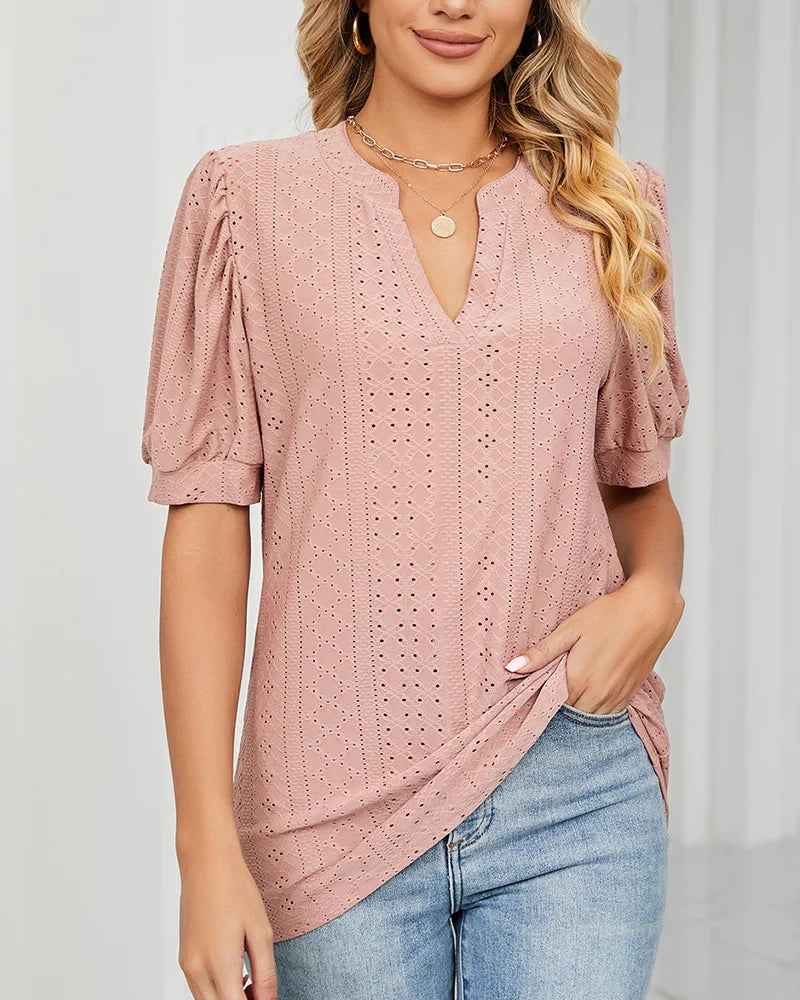 Elegant T-shirt med puffärmar och V-ringning