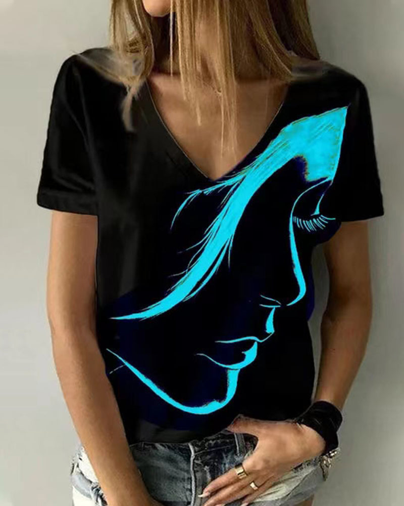 V-ringad T-shirt med figurtryck